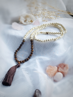 Meditační náhrdelník s korálky tygřího oka