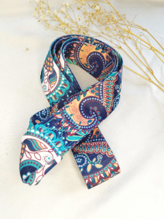 Strakatý popruh na jógamatku